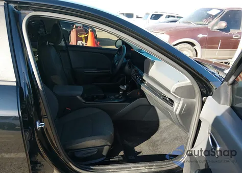 2025 Kia K4 Lx z USA, uszkodzony, nr VIN 3KPFT4DE6SE079196